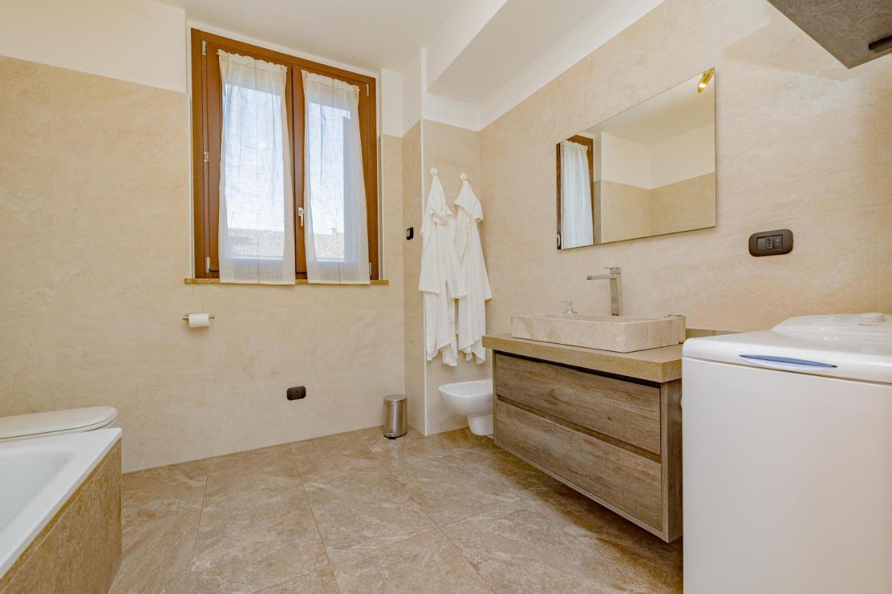 Milan Forum Camelia Guesthouse Ассаго Екстер'єр фото